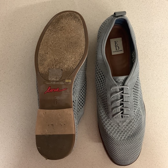 Comfortable Ellen Degeneres dress shoes - Picture 3 of 5